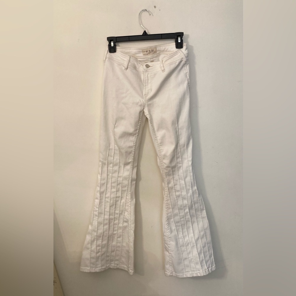 We The Free white flare jeans size 27
